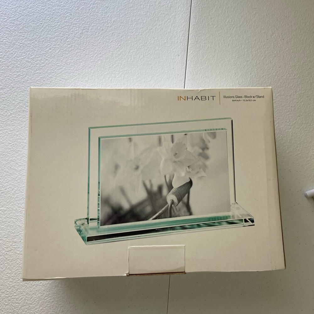 NEW INHABIT illusions glass block with stand‎ picture photo frame 6”x4” decor